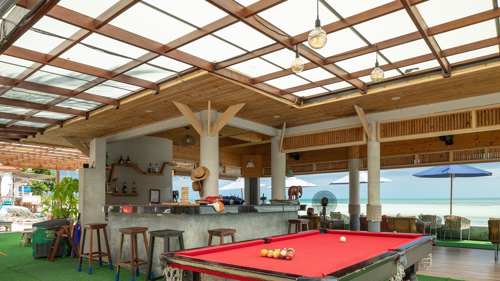 bars-cabana-beach-club