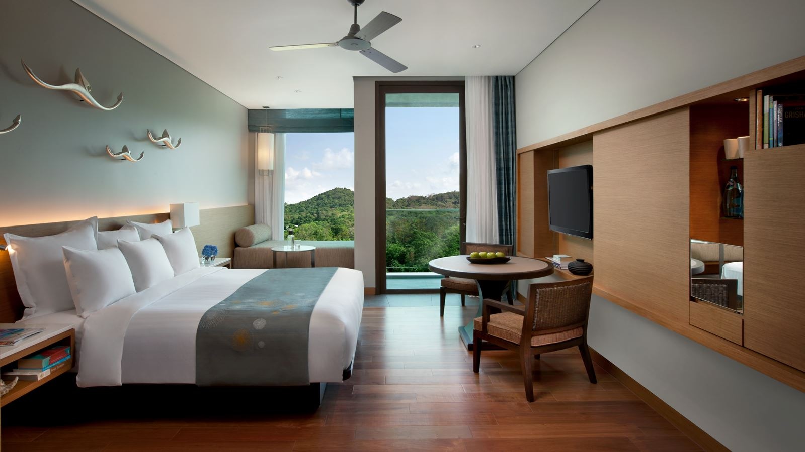 rooms-deluxe-mountain-view