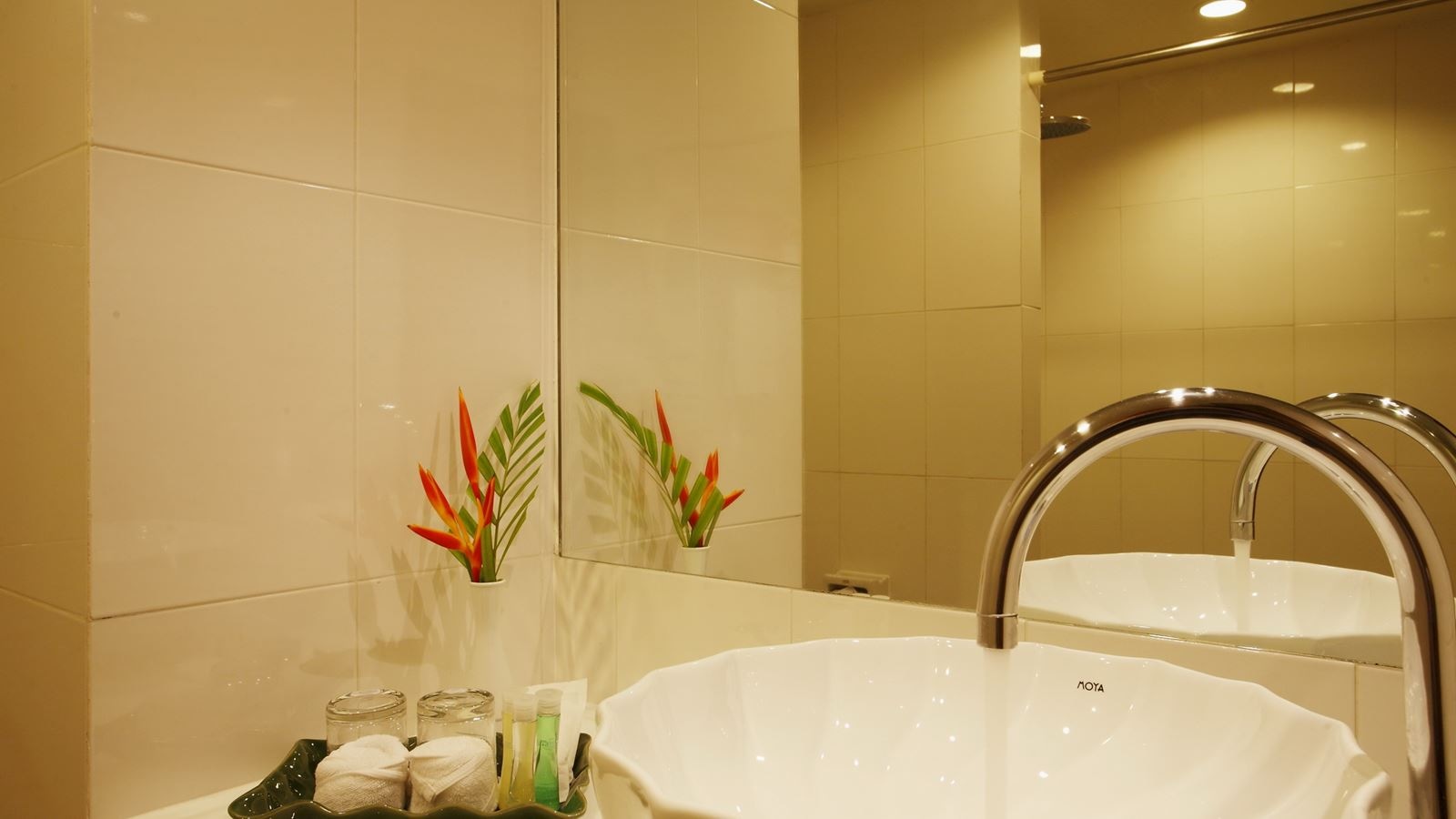 rooms-superior-pool-view