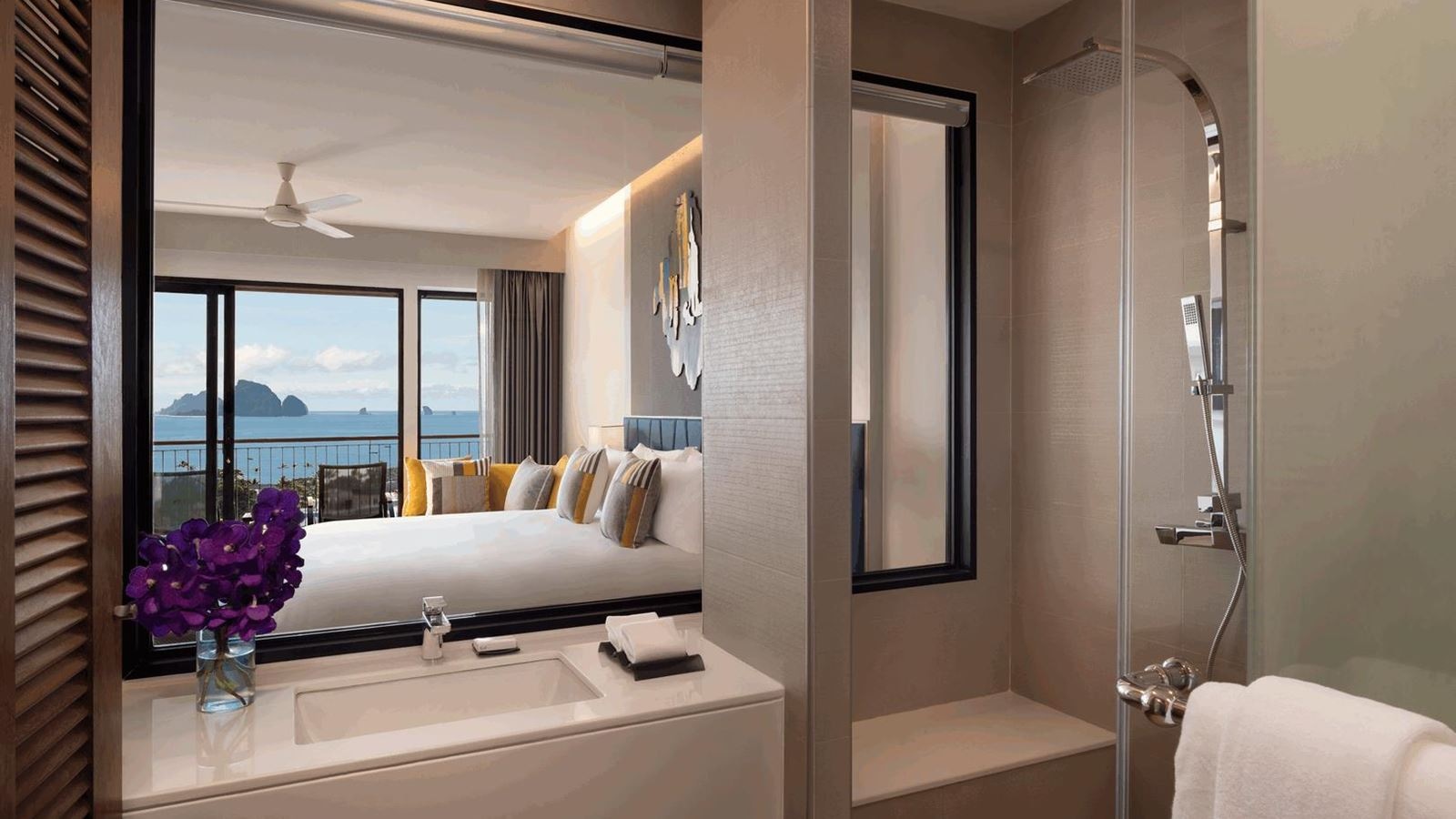 rooms-avani-superior-sea-view-room