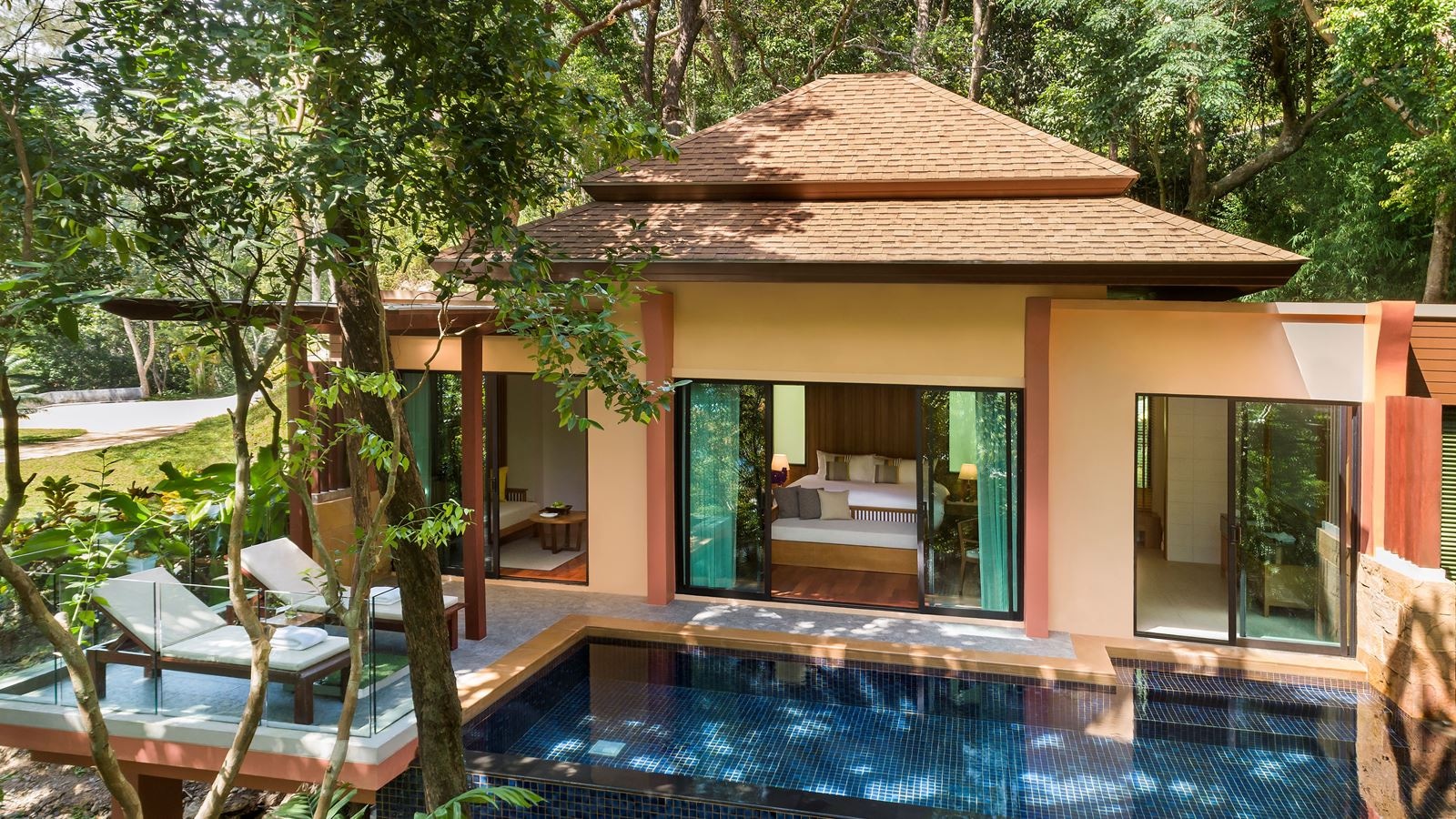 rooms-avani-pool-villa-room