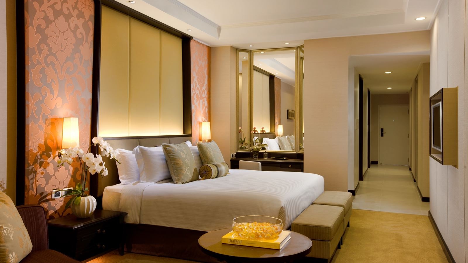 rooms-club-grand-room