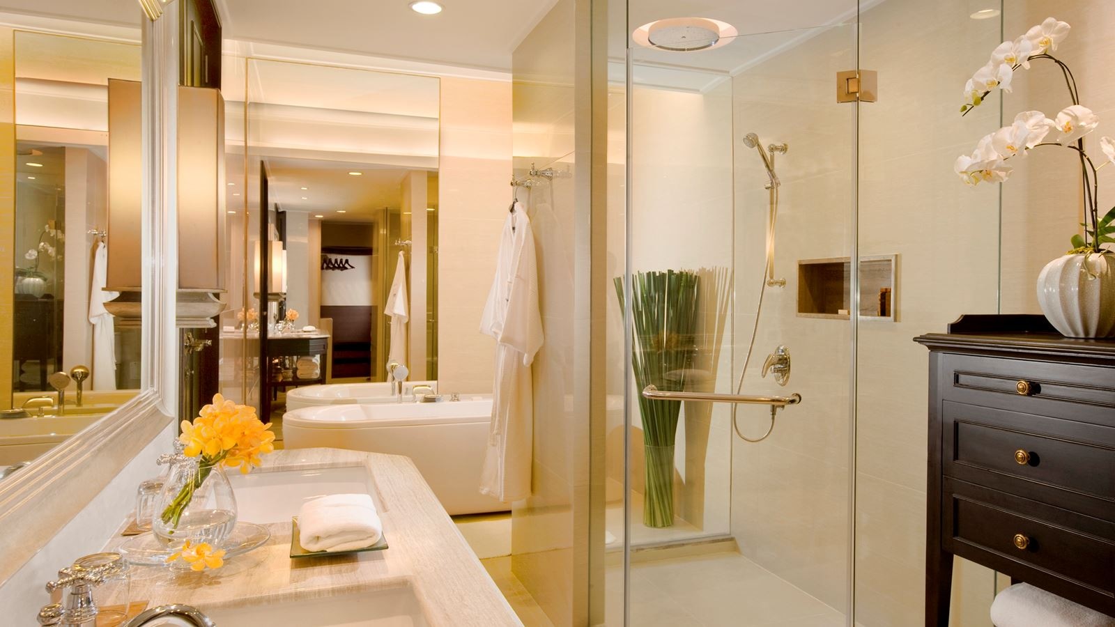 rooms-club-grand-room