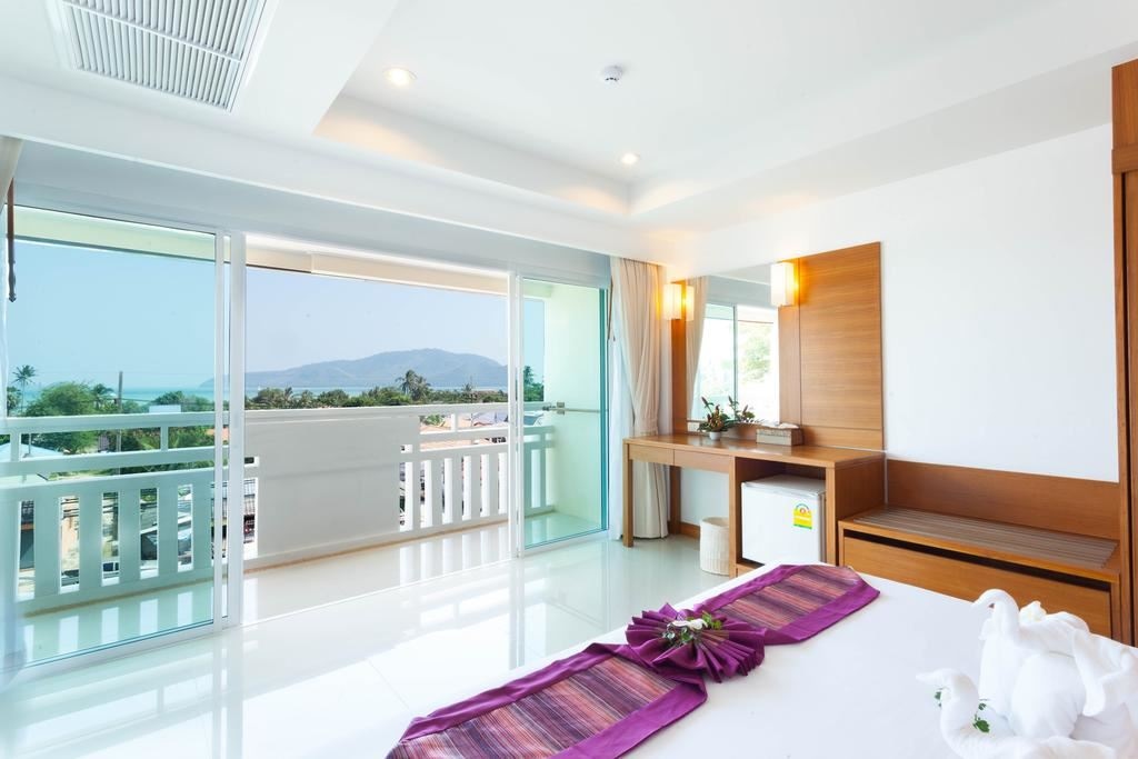 rooms-rawai-princess-suite-seaview