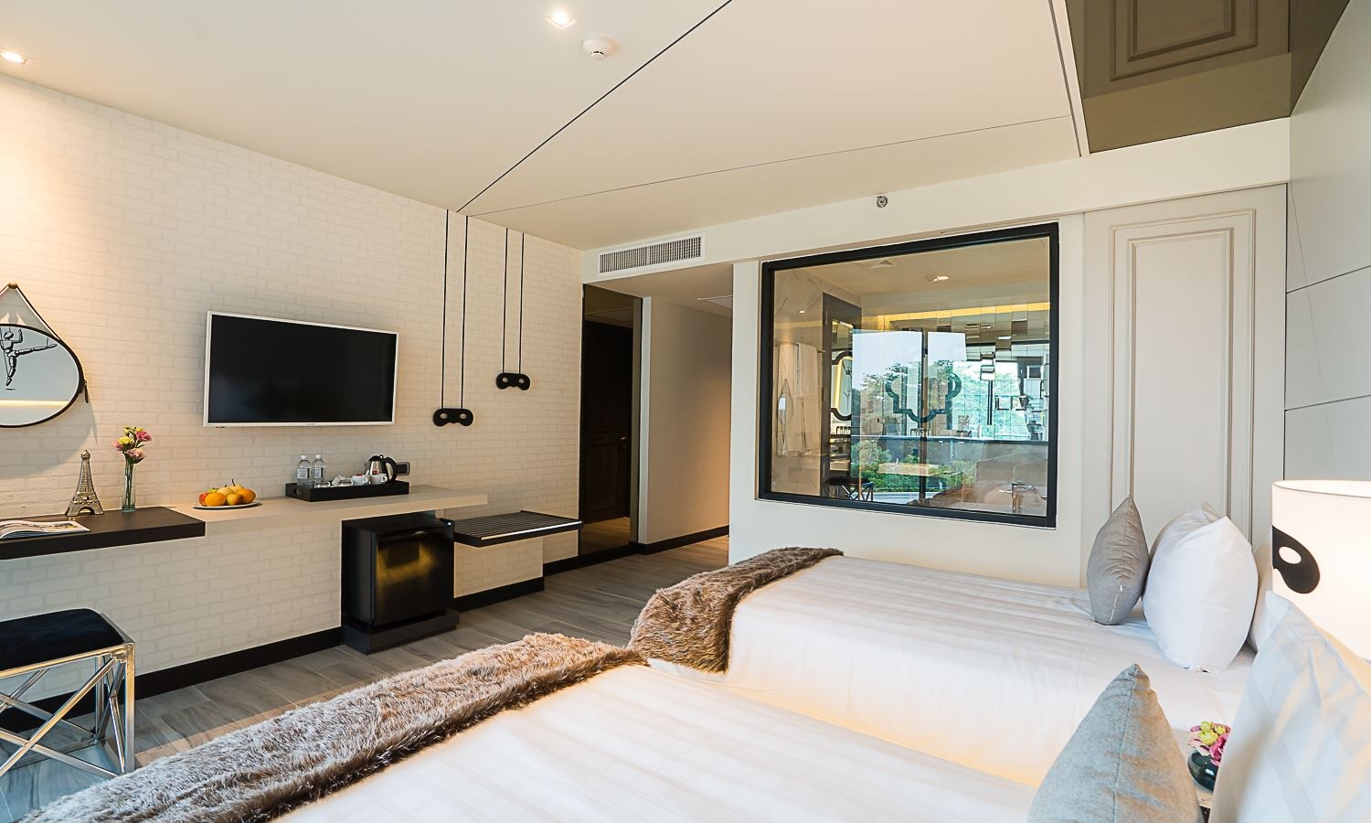 rooms-deluxe-room-garden-view