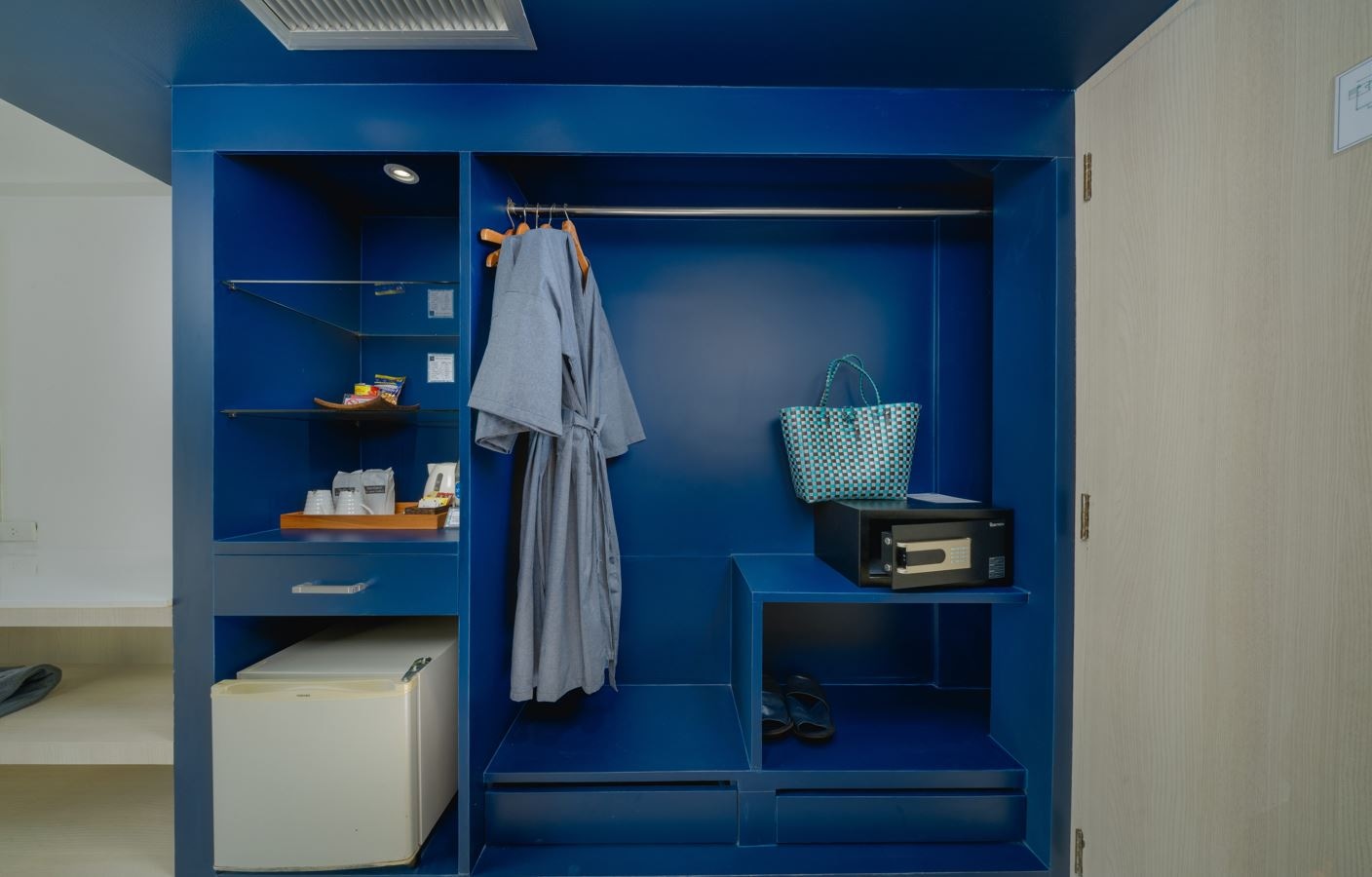 rooms-deluxe-pool-access