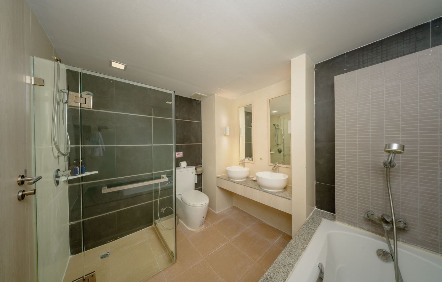 rooms-deluxe-pool-access