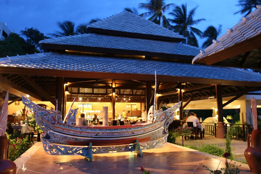 restaurants-the-breeze-restaurant