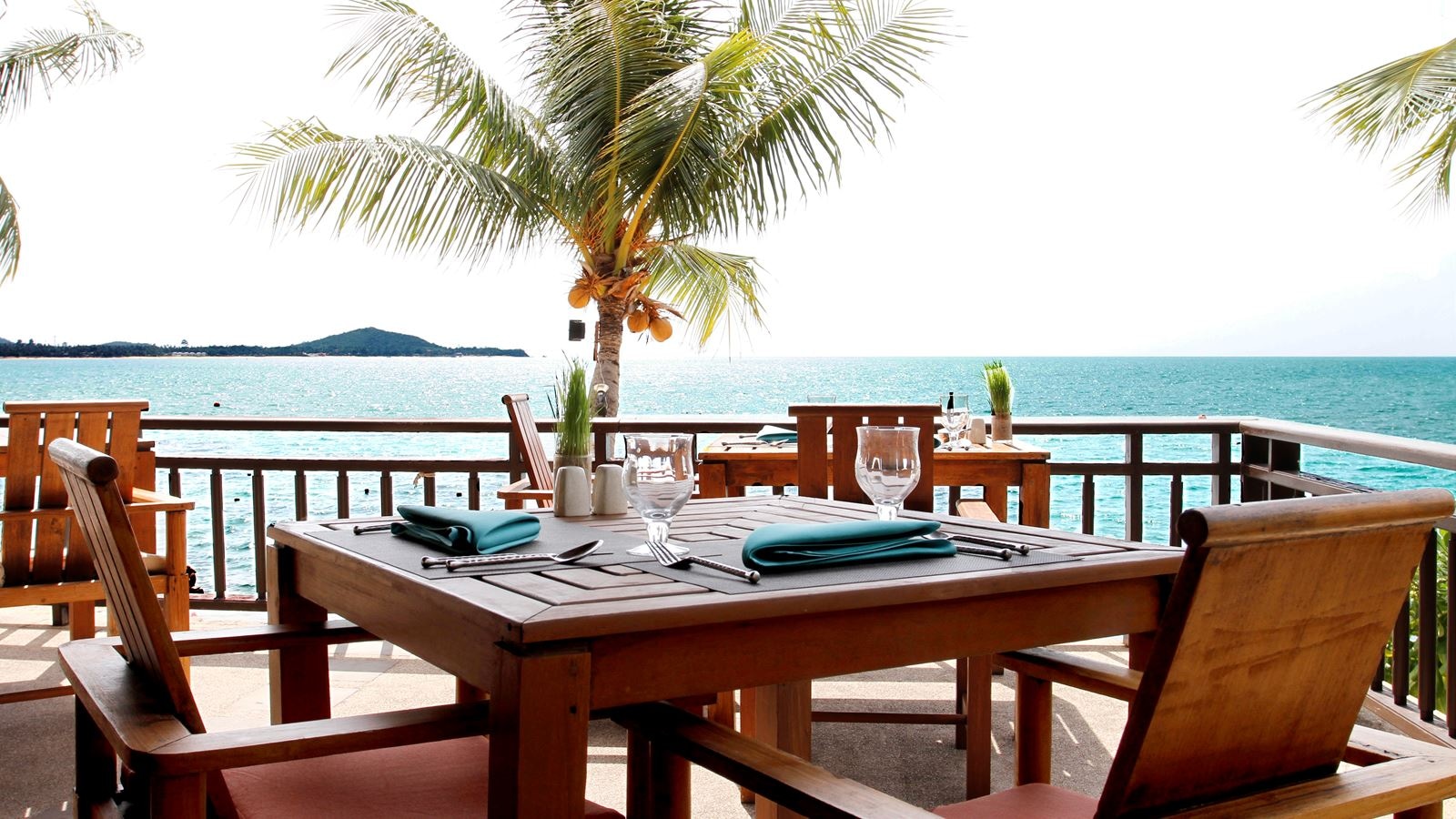 restaurants-the-breeze-restaurant