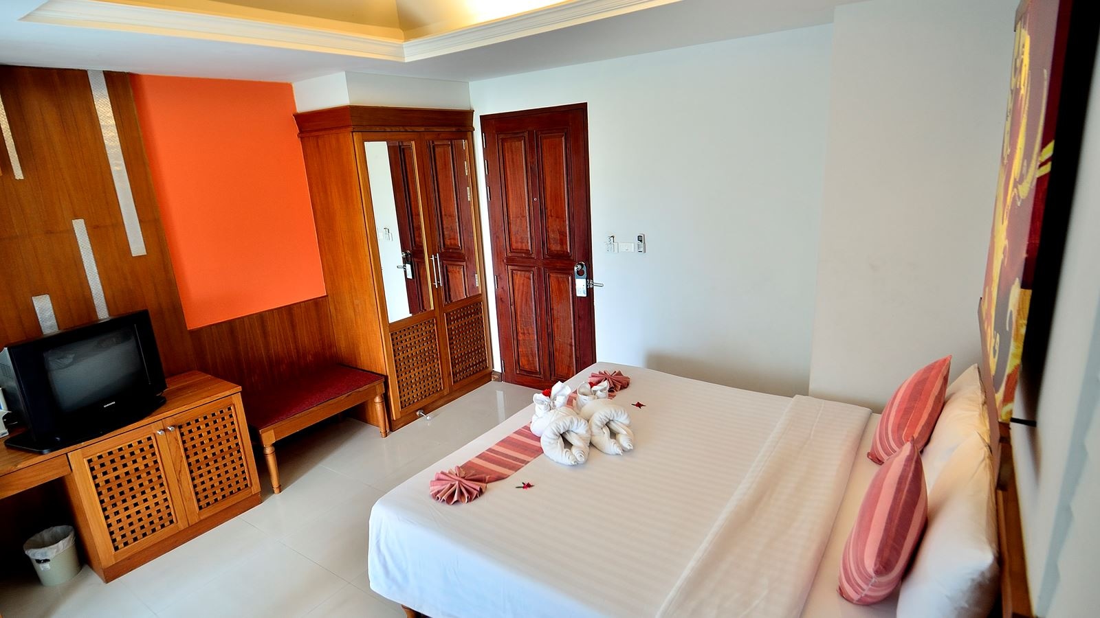 rooms-first-room-building