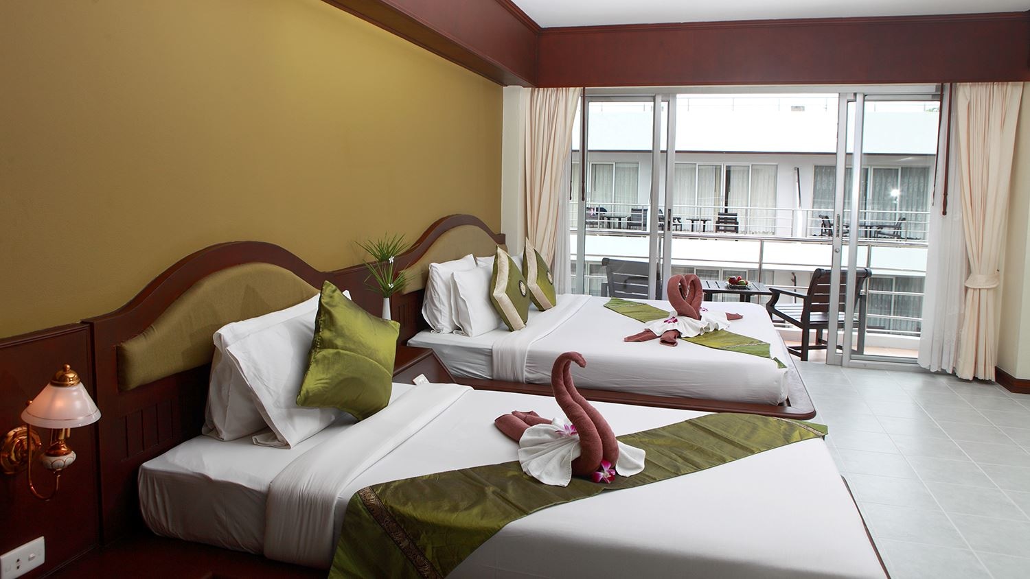 rooms-grand-deluxe-room