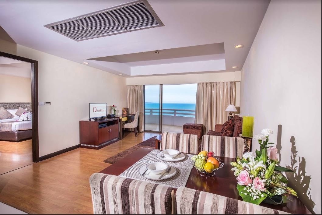 rooms-executive-suite-room