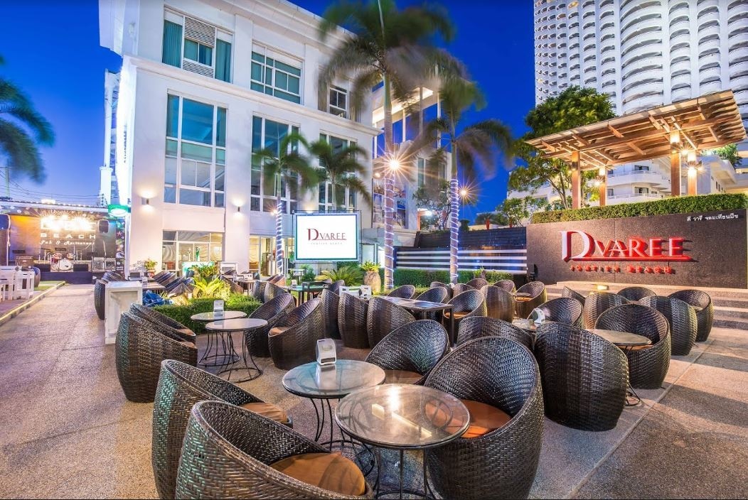 restaurants-dee-beach-pub-and-restaurant