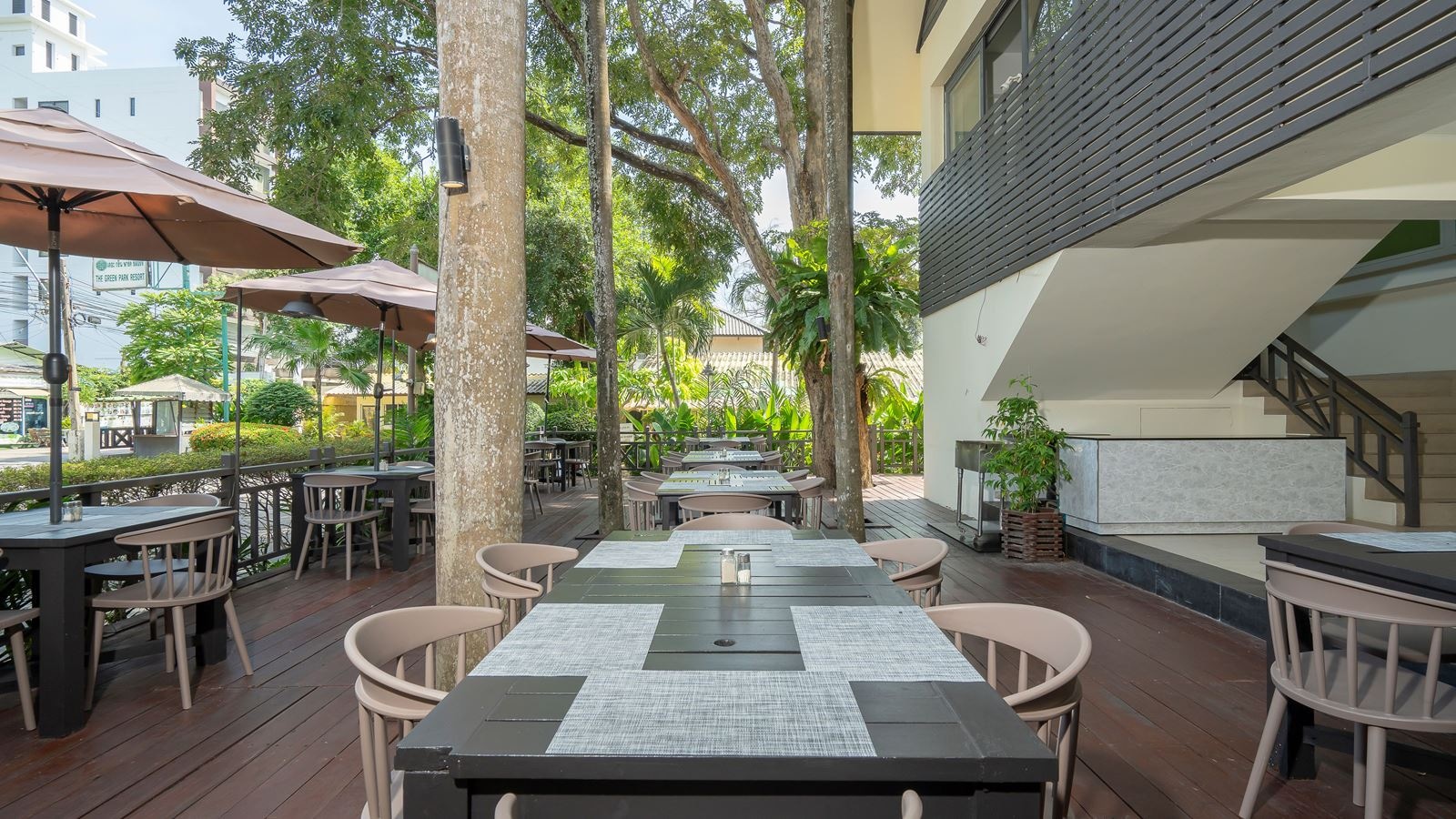 restaurants-park-restuarant
