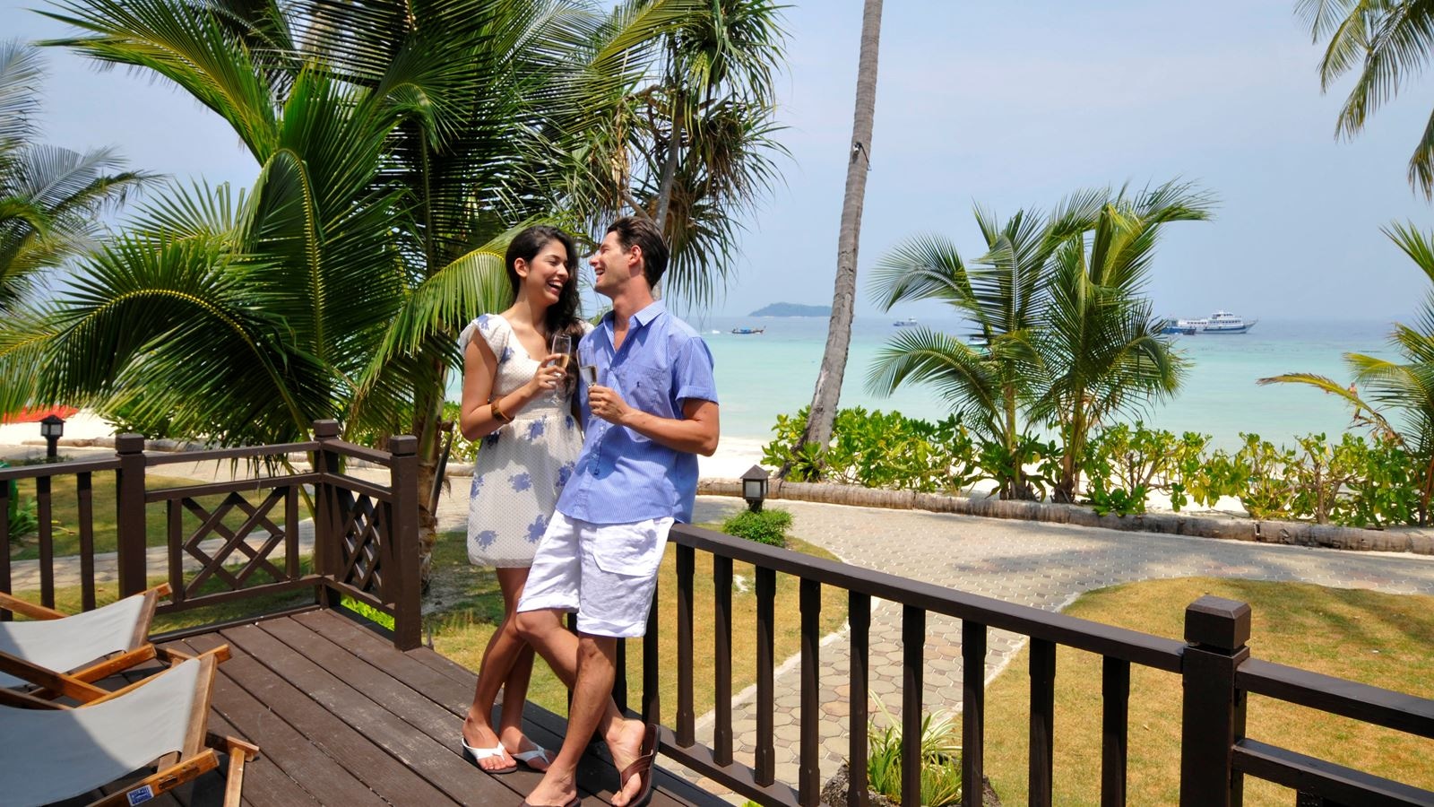 rooms-beachfront-bungalow