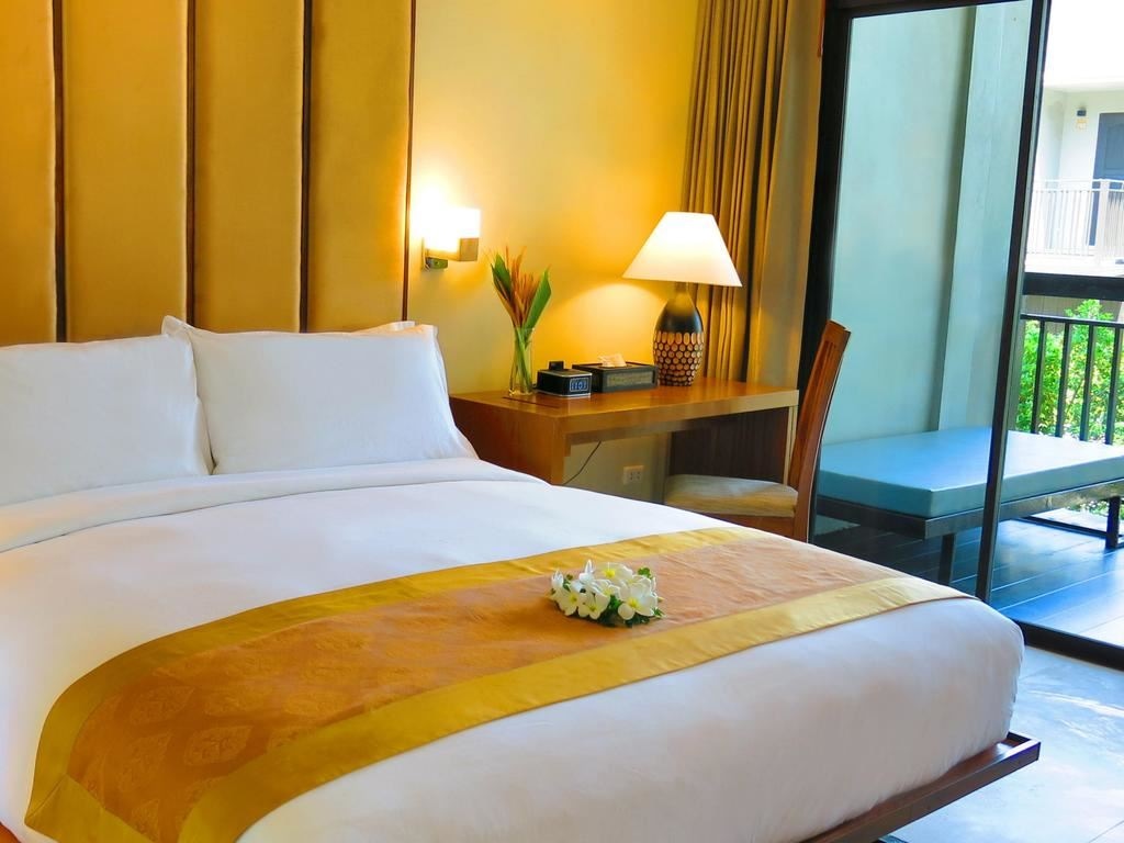 rooms-hilltop-sunset-studio