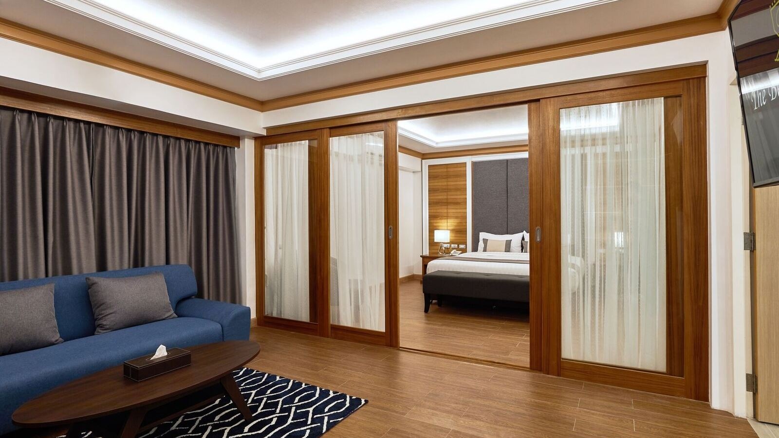 rooms-executive-suite-room