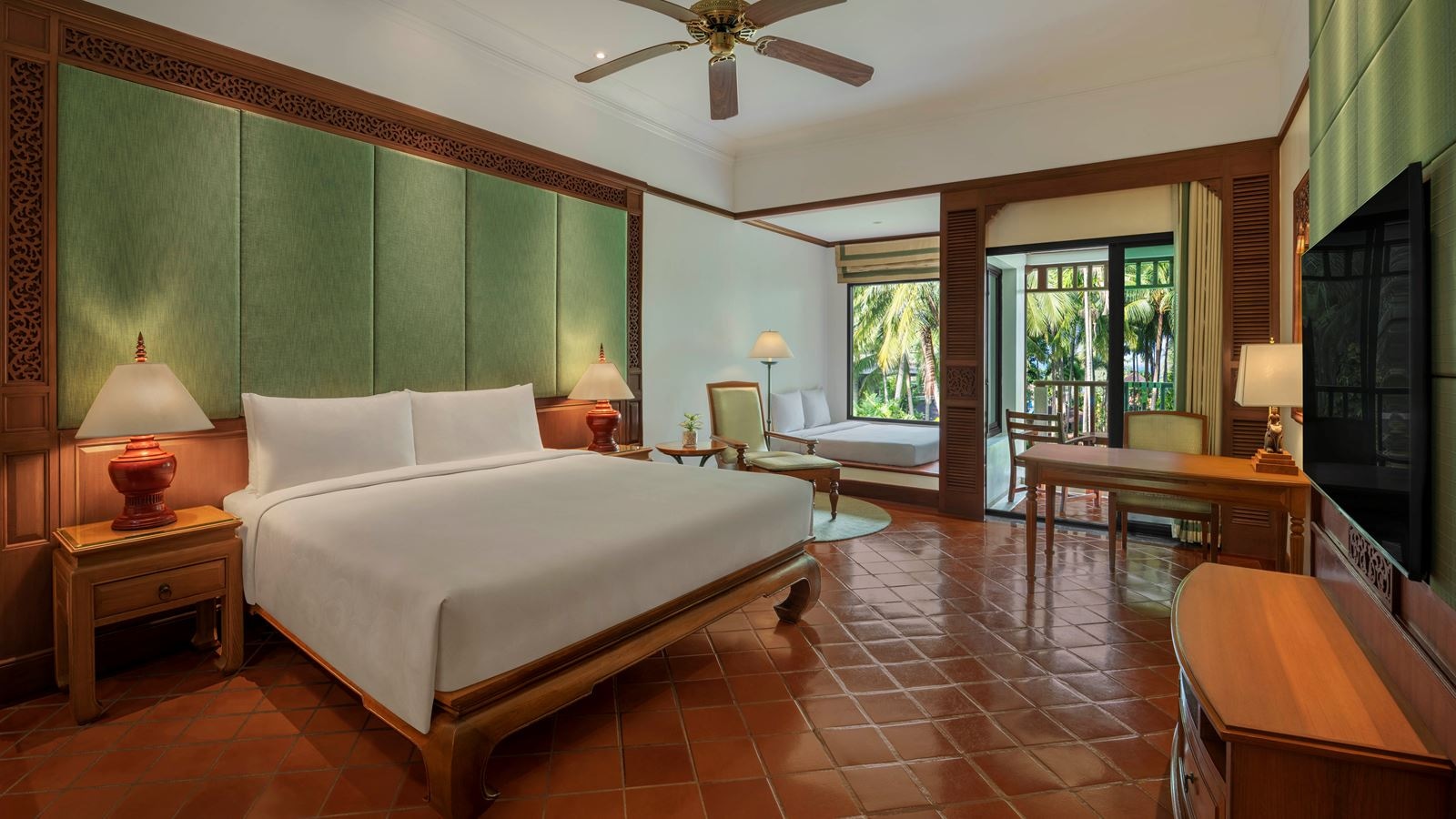 rooms-deluxe-family-garden-view-room