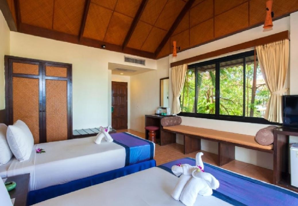 rooms-superior-room