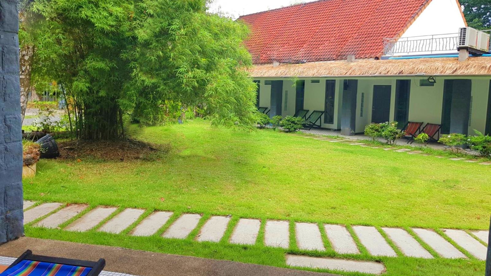 rooms-standard-garden-view