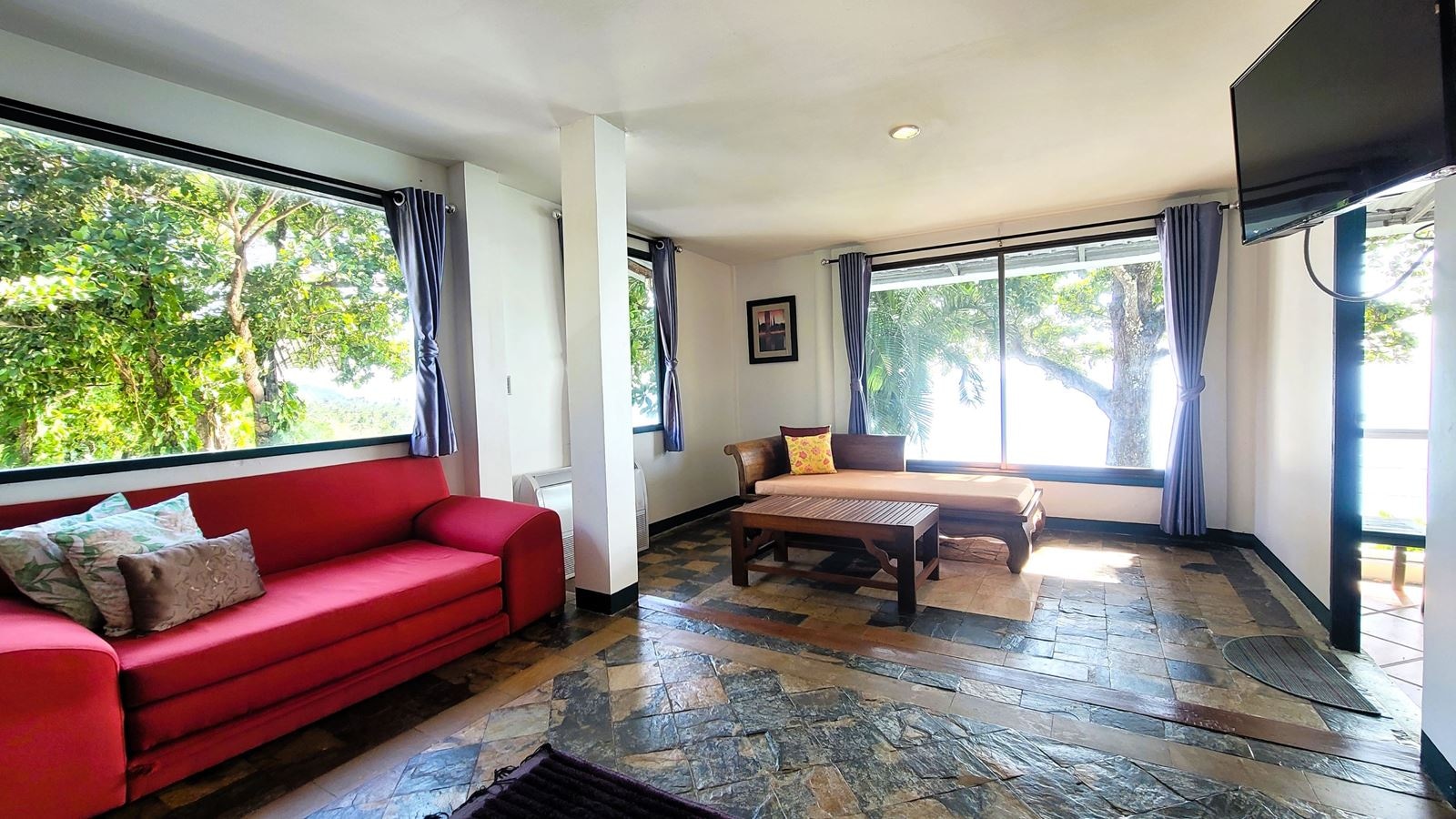 rooms-deluxe-suite-ocean-view