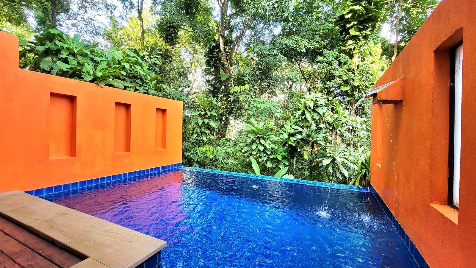 rooms-deluxe-private-pool