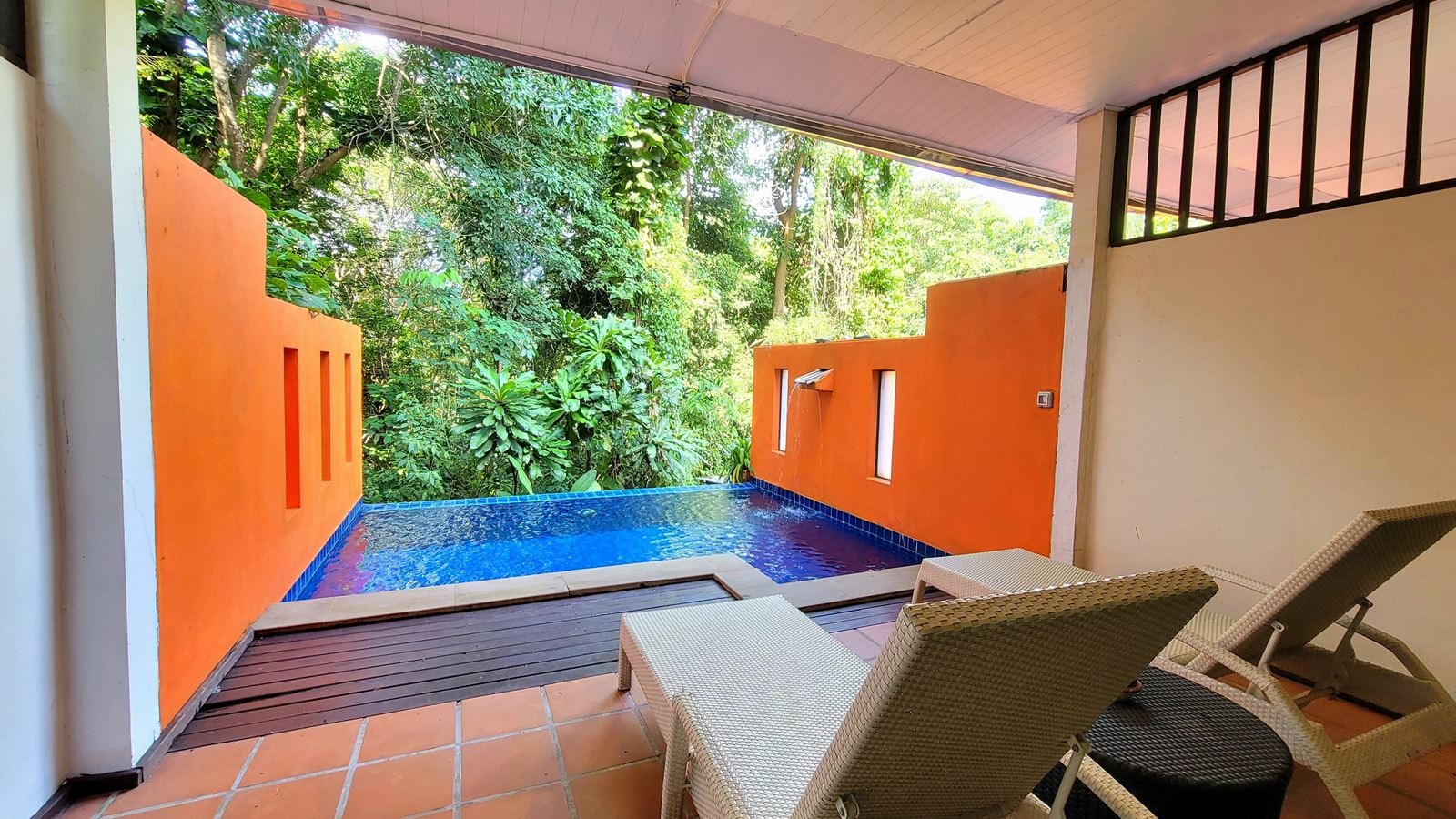 rooms-deluxe-private-pool