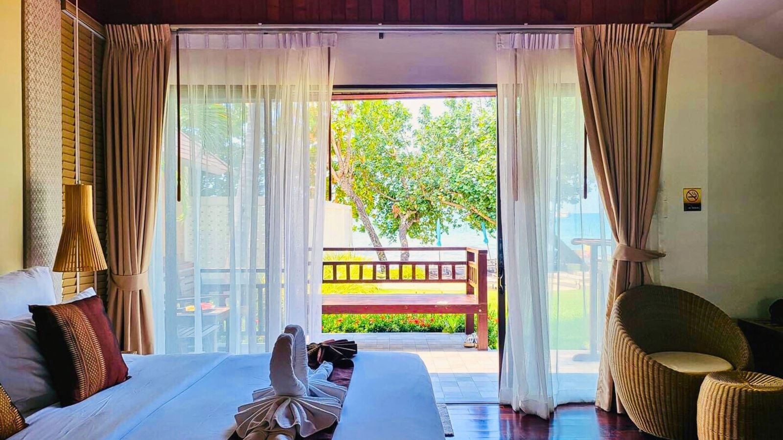 rooms-seaview-deluxe-villa