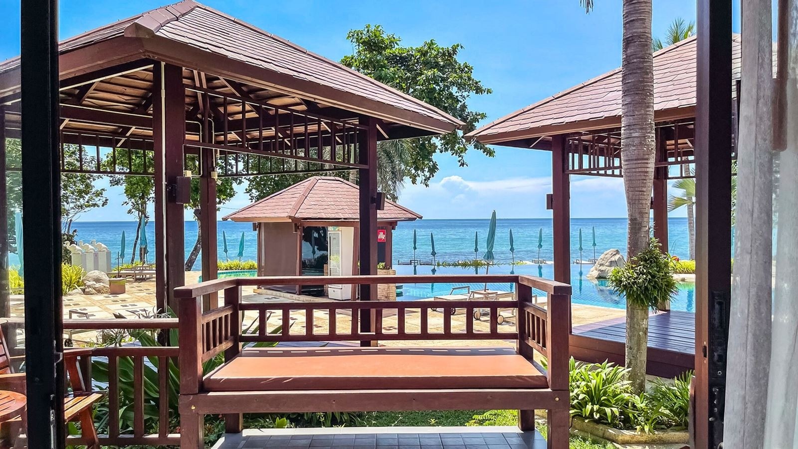 rooms-seaview-deluxe-villa