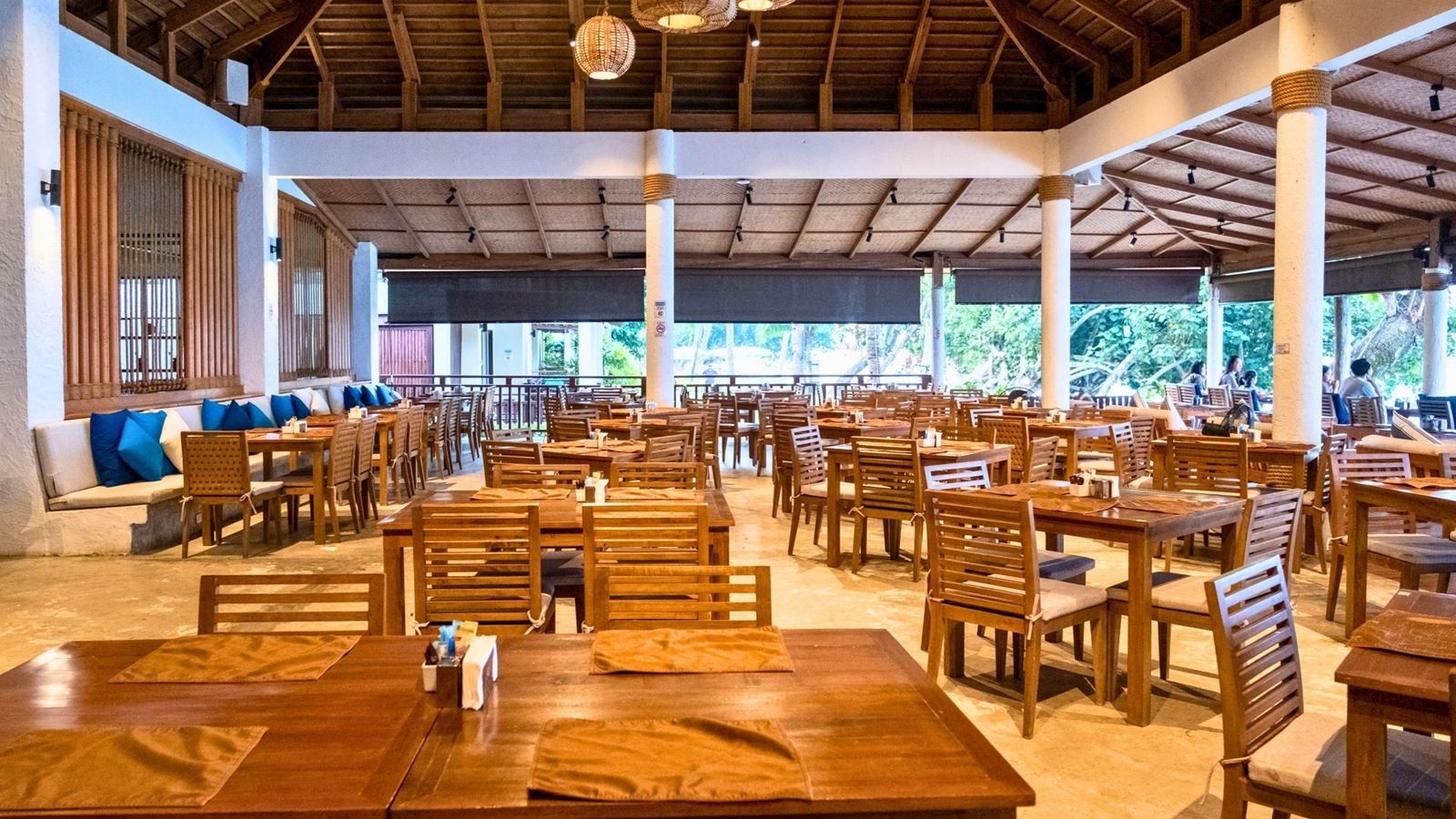 restaurants-kacha-restaurant