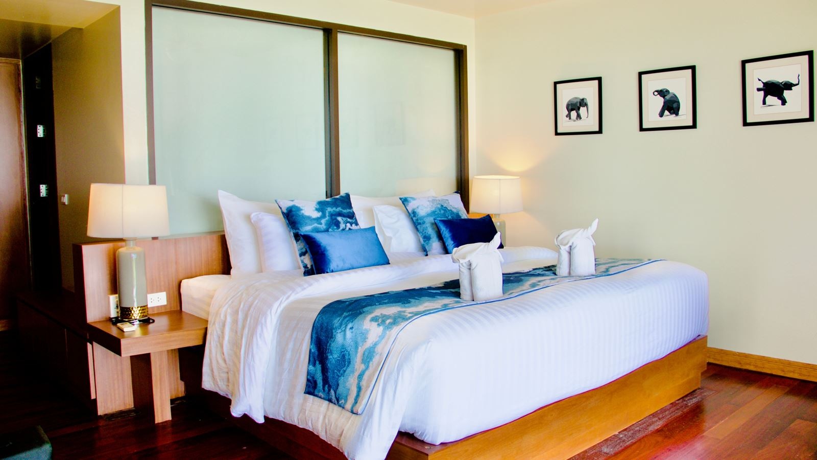 rooms-beach-front-chalet