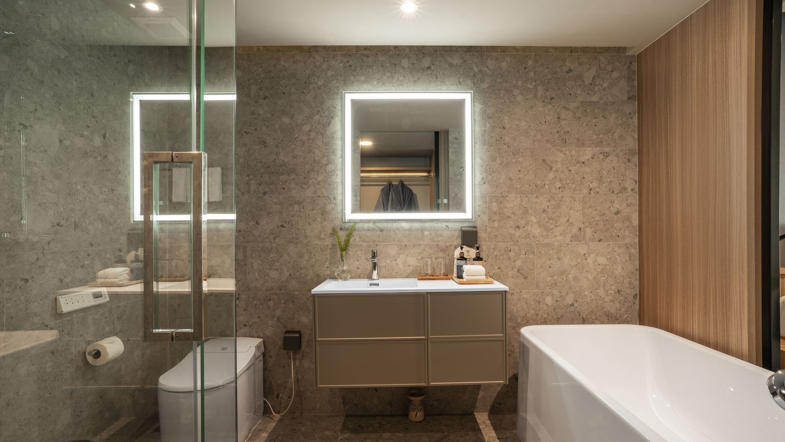 rooms-flora-pool-access