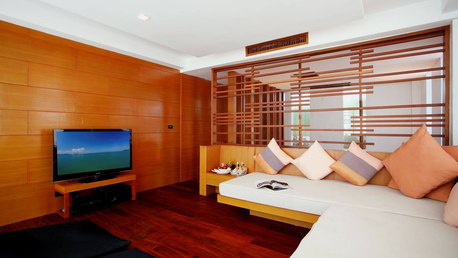 rooms-pool-villa-with-loft
