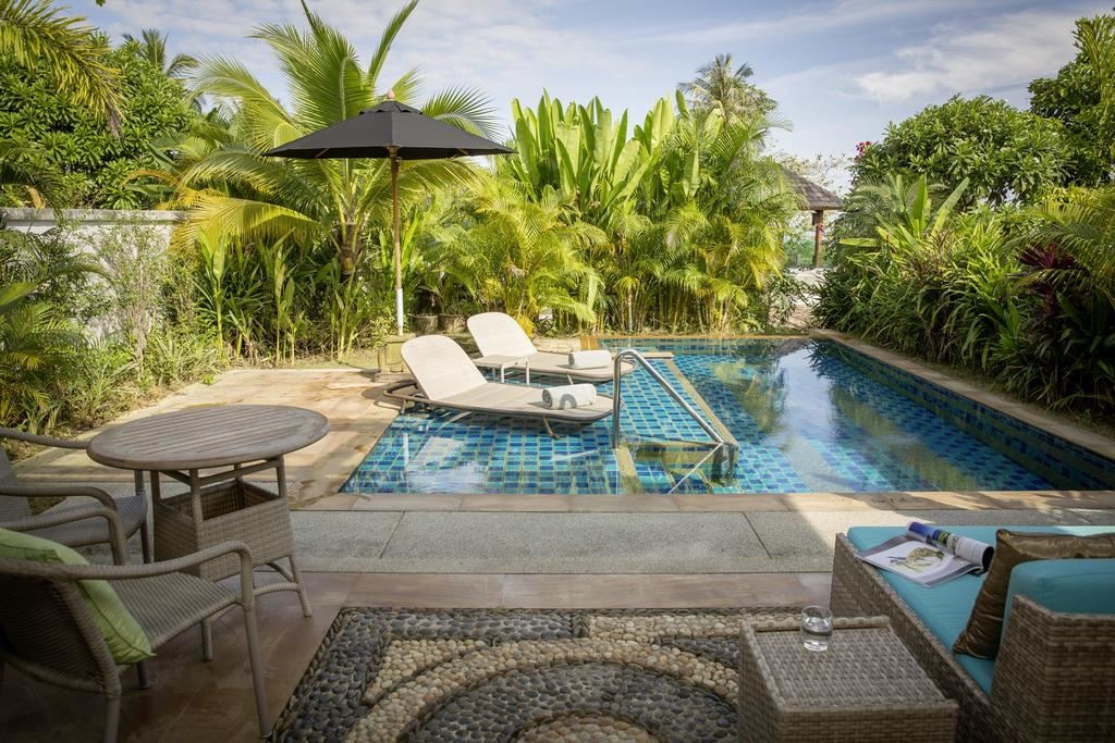 rooms-pool-villa-superior