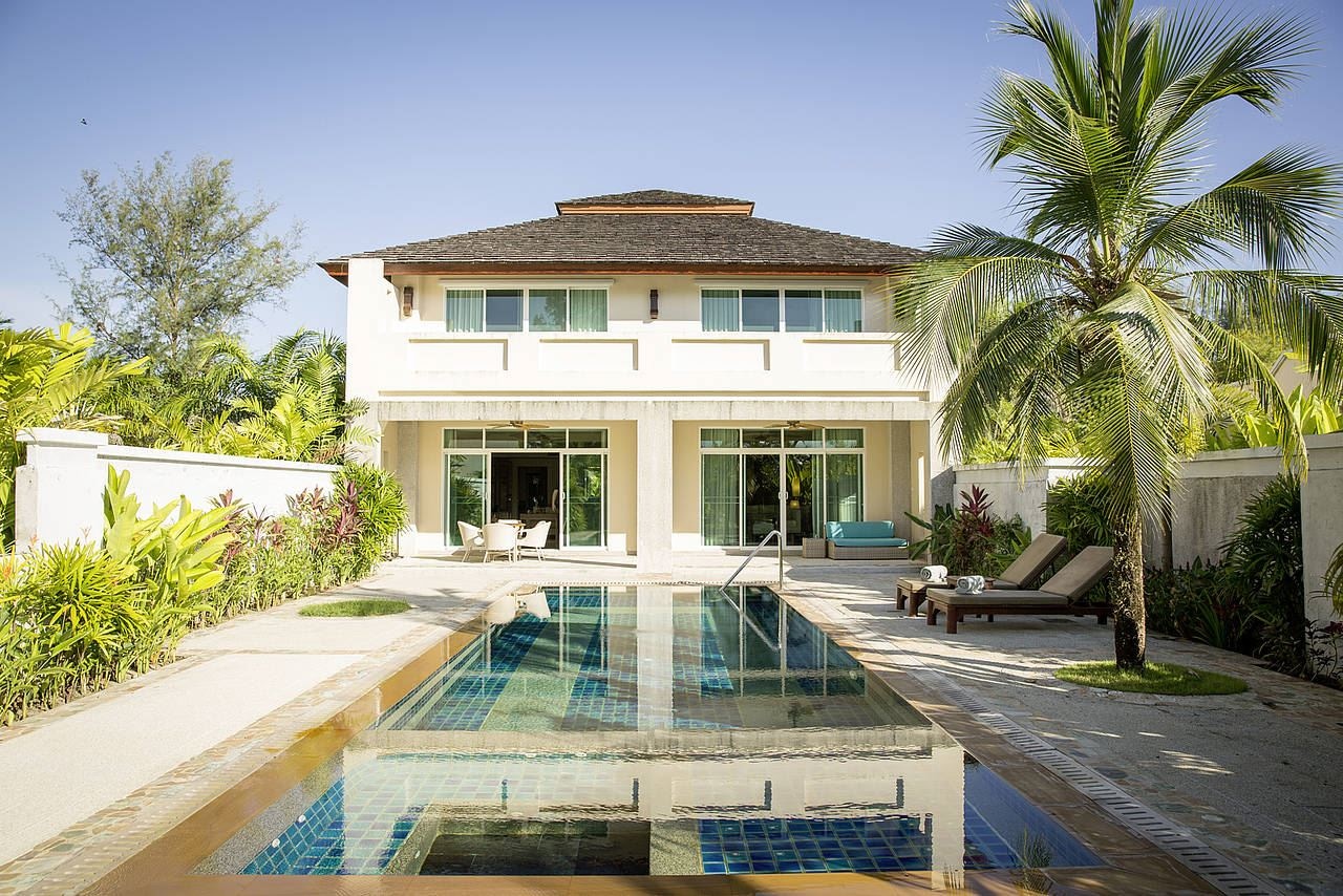 rooms-pool-suite-comfort