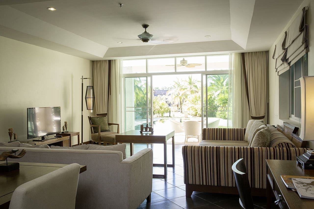 rooms-pool-suite-comfort