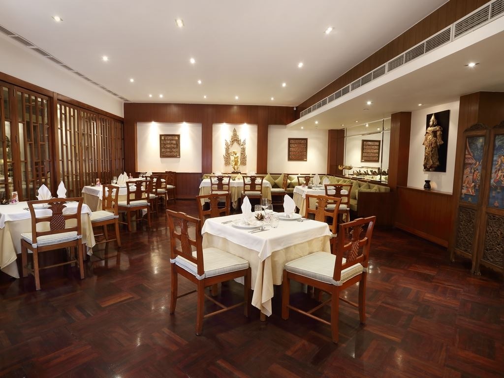 restaurants-wang-warin-thai-restaurant