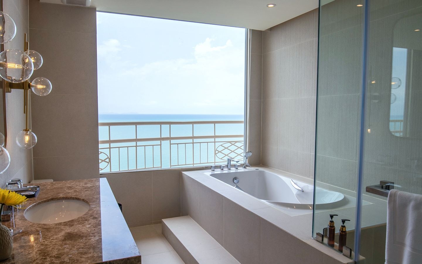 rooms-president-ocean-view-two-bedroom-suite