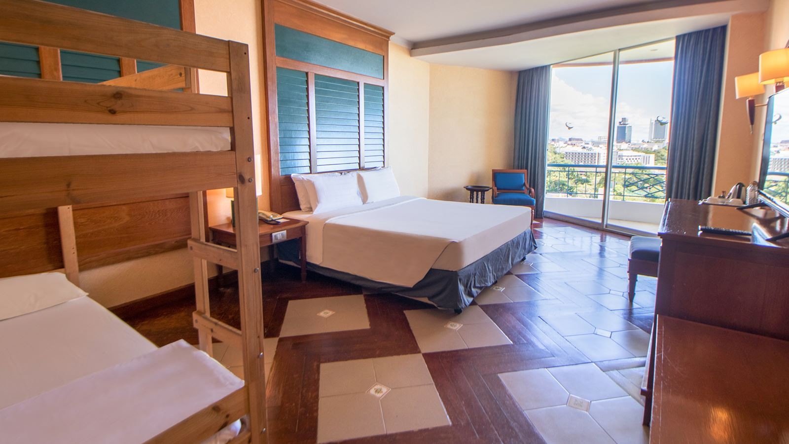 rooms-superior-bunk-bed