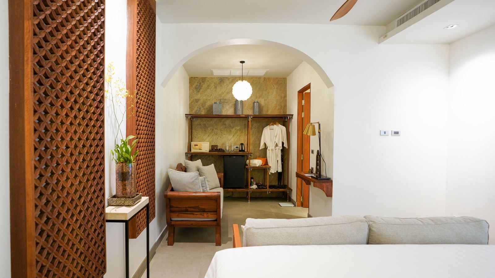 rooms-deluxe-suite-without-private-pool