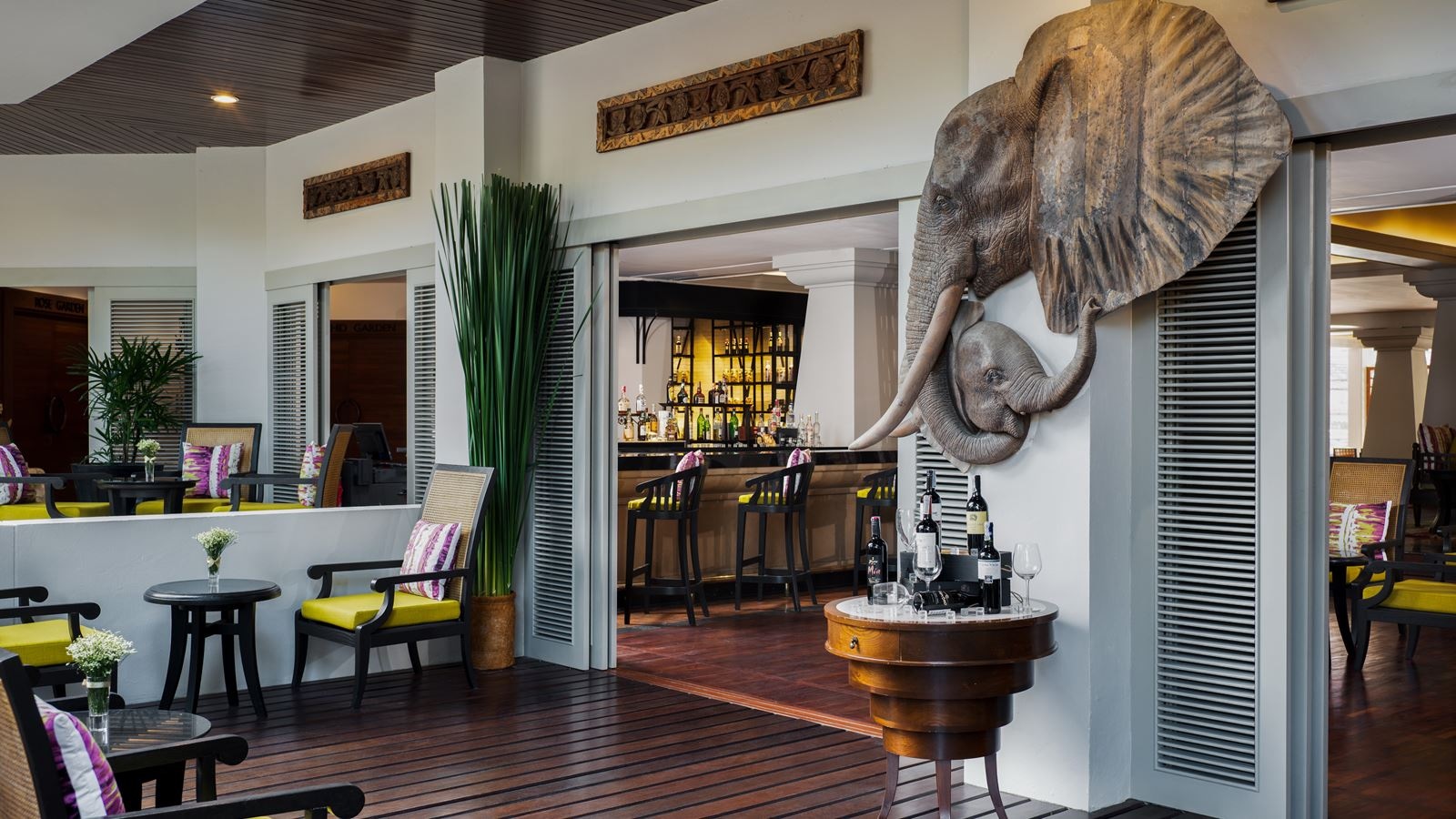 restaurants-elephant-bar