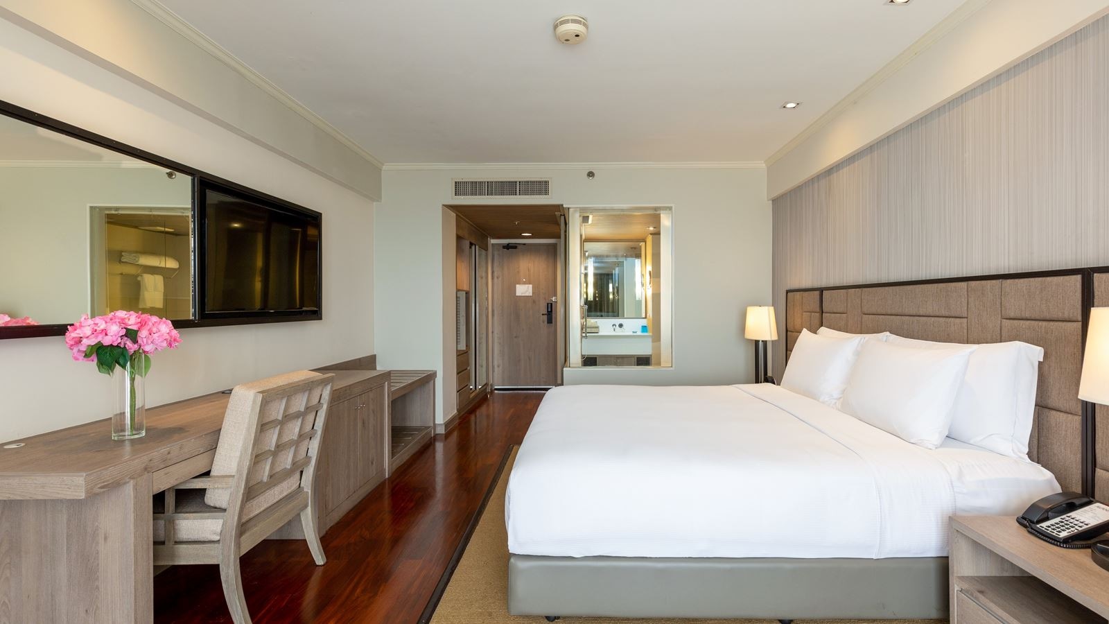 rooms-deluxe-sea-view-plus-room