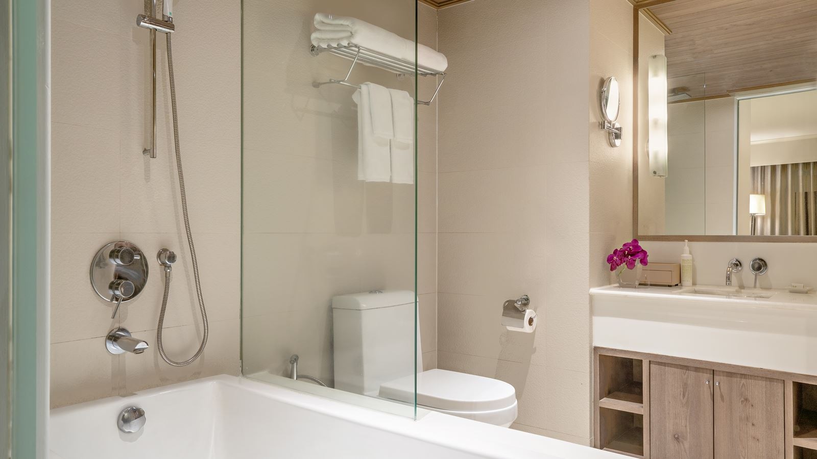 rooms-deluxe-sea-view-plus-room