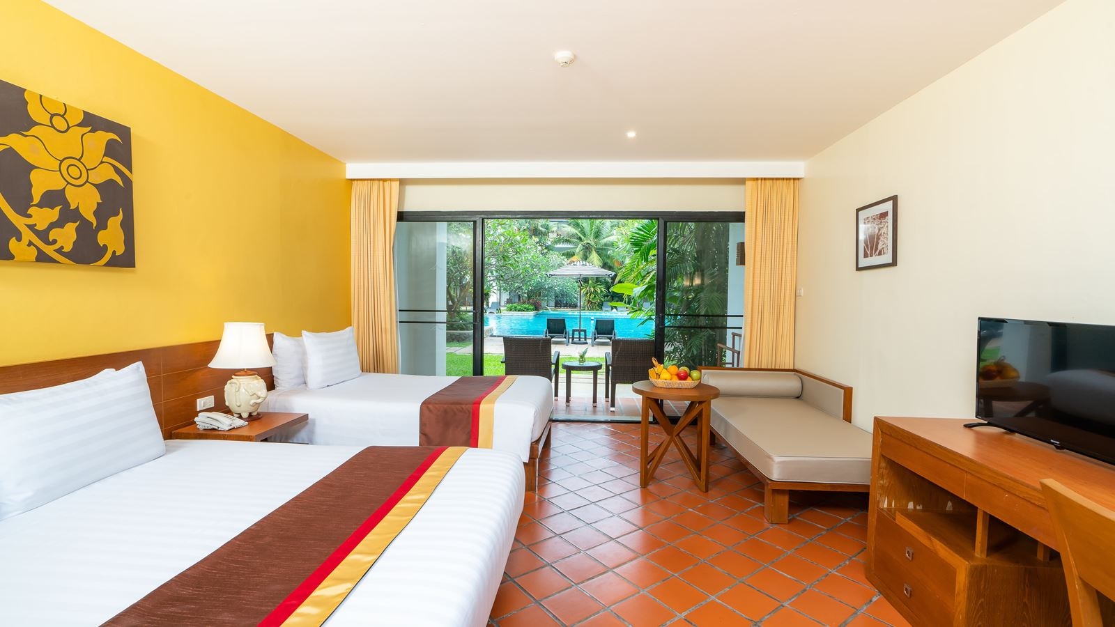 rooms-superior-pool-view