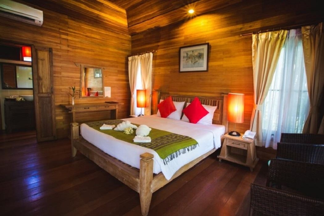 rooms-thai-house-teak-wood