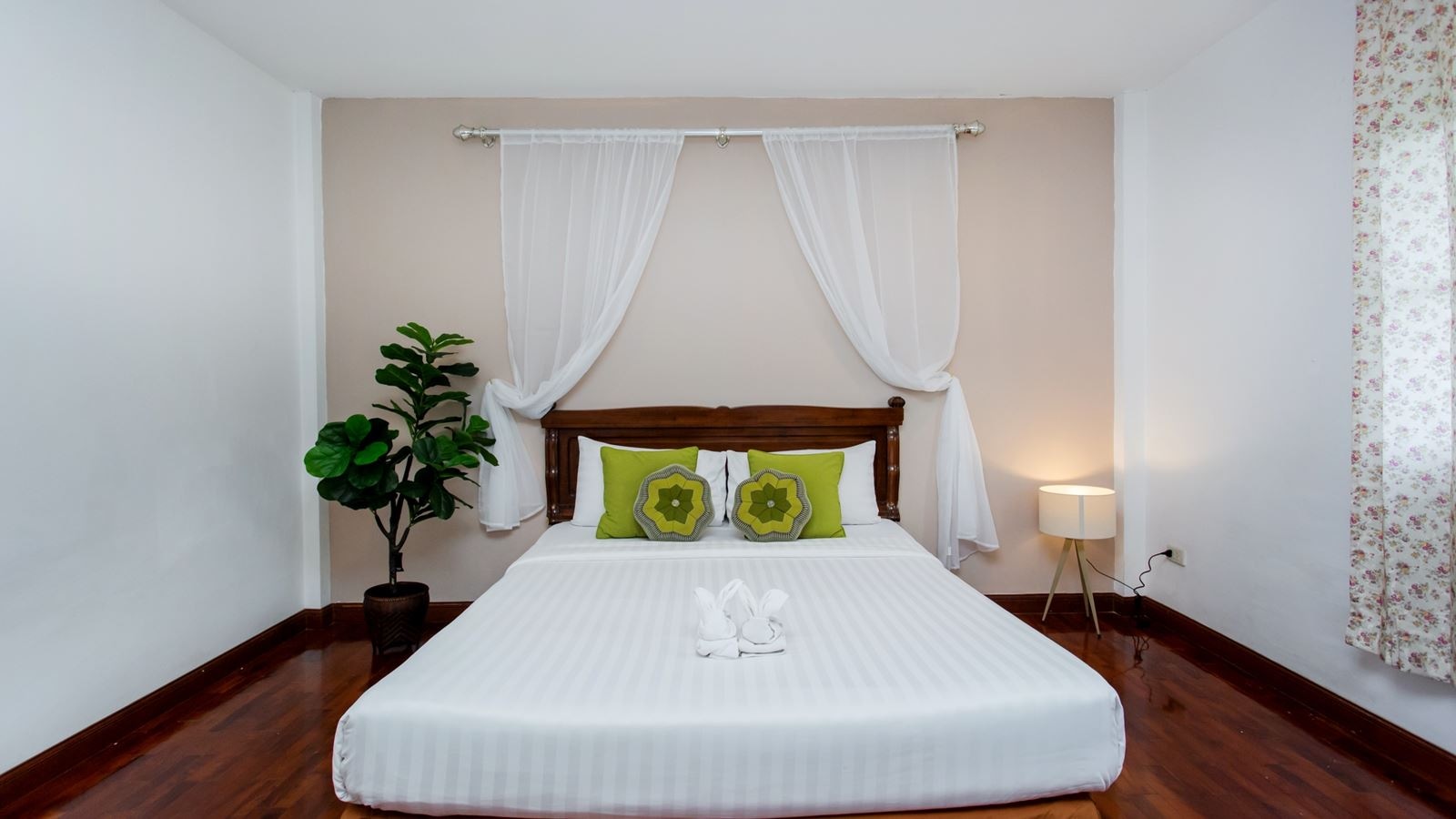 rooms-maloon-pool-villa--7-bedrooms-private-swimming-pool-and-western-style-kitchen