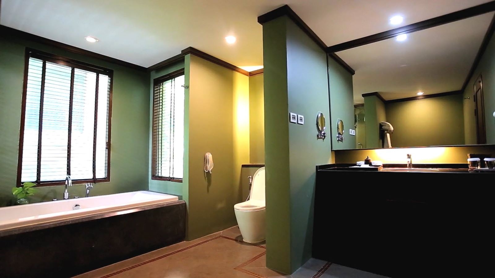 rooms-deluxe-hillside