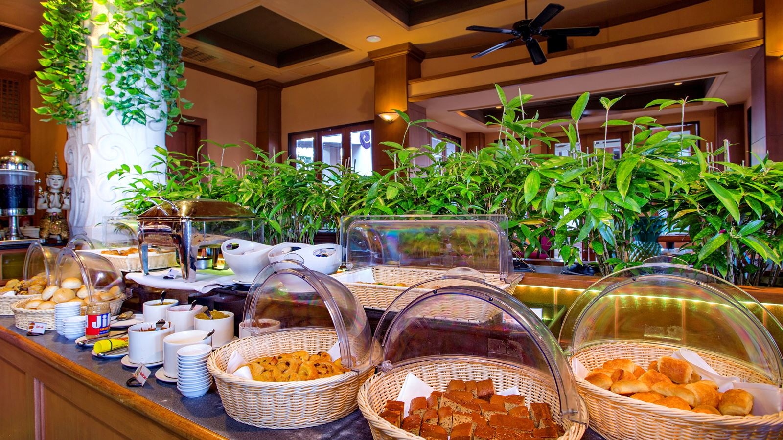 restaurants-v-lounge