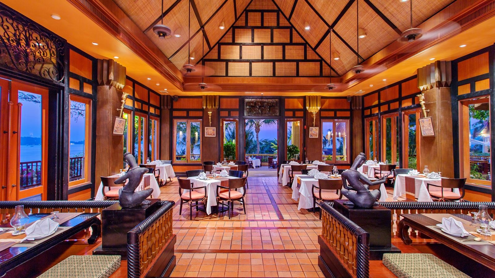 restaurants-ruen-thong-restaurant