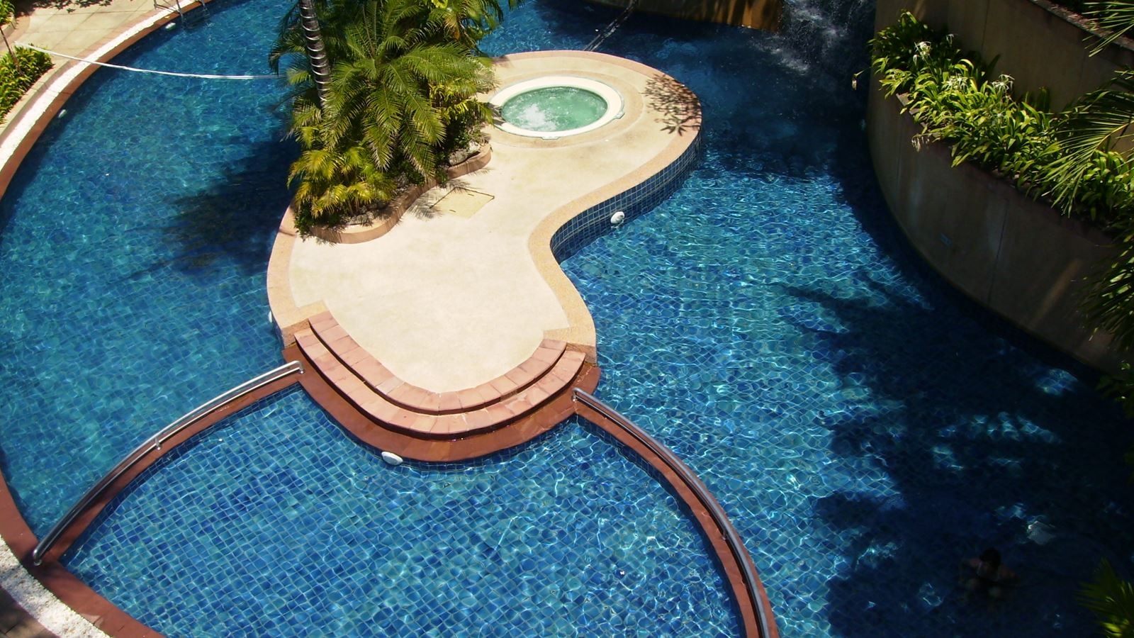 pools-outdoor-pool